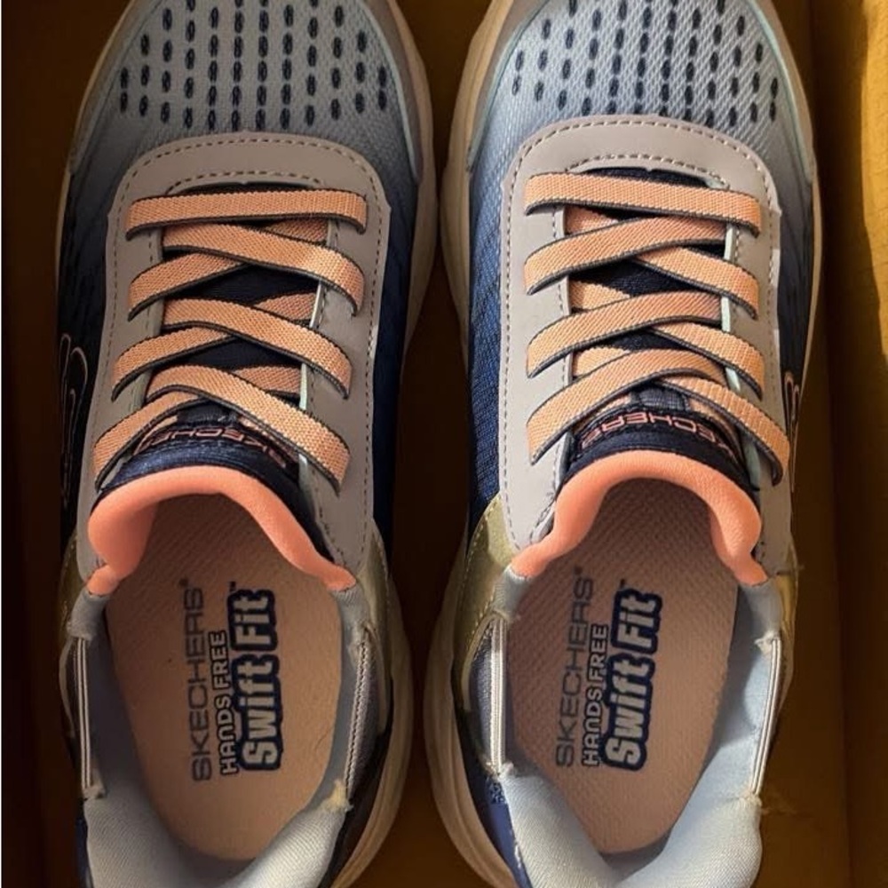 SOLD* Skechers Kids Sneakers in Blue and Pink